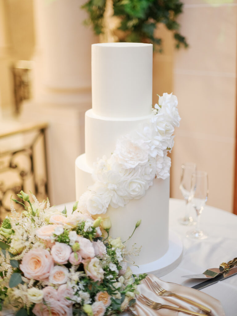 A cake at the Perry Belmont House