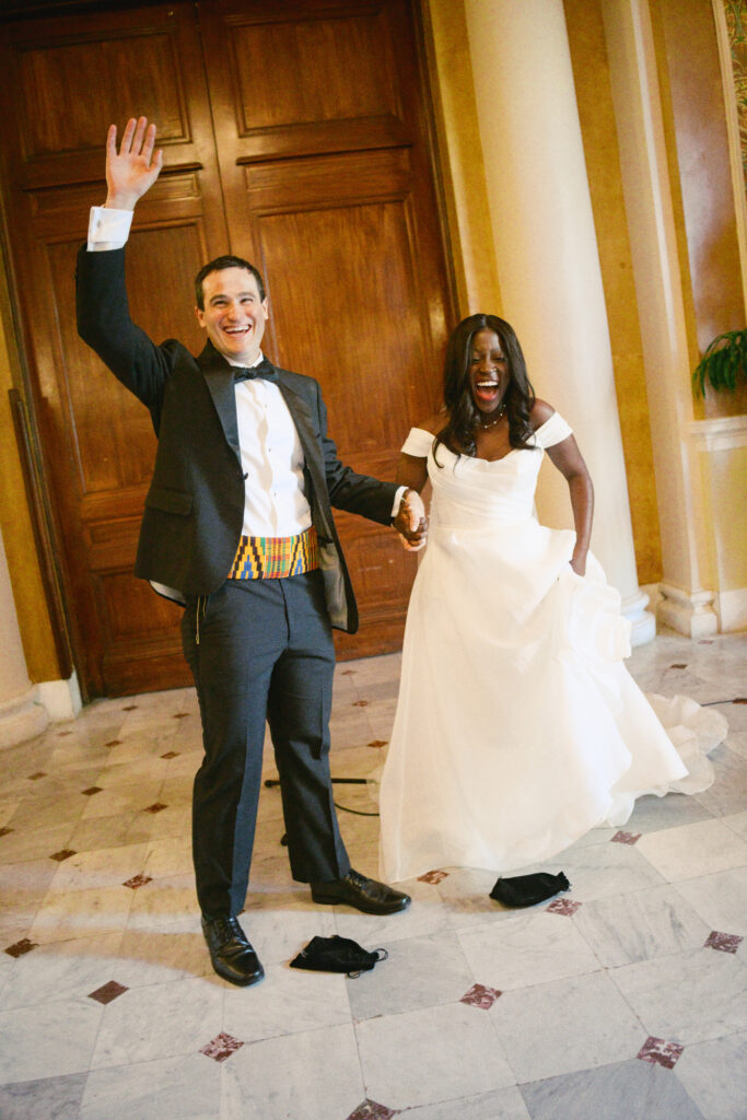 A Union Station wedding couple has their ceremony in Washington DC