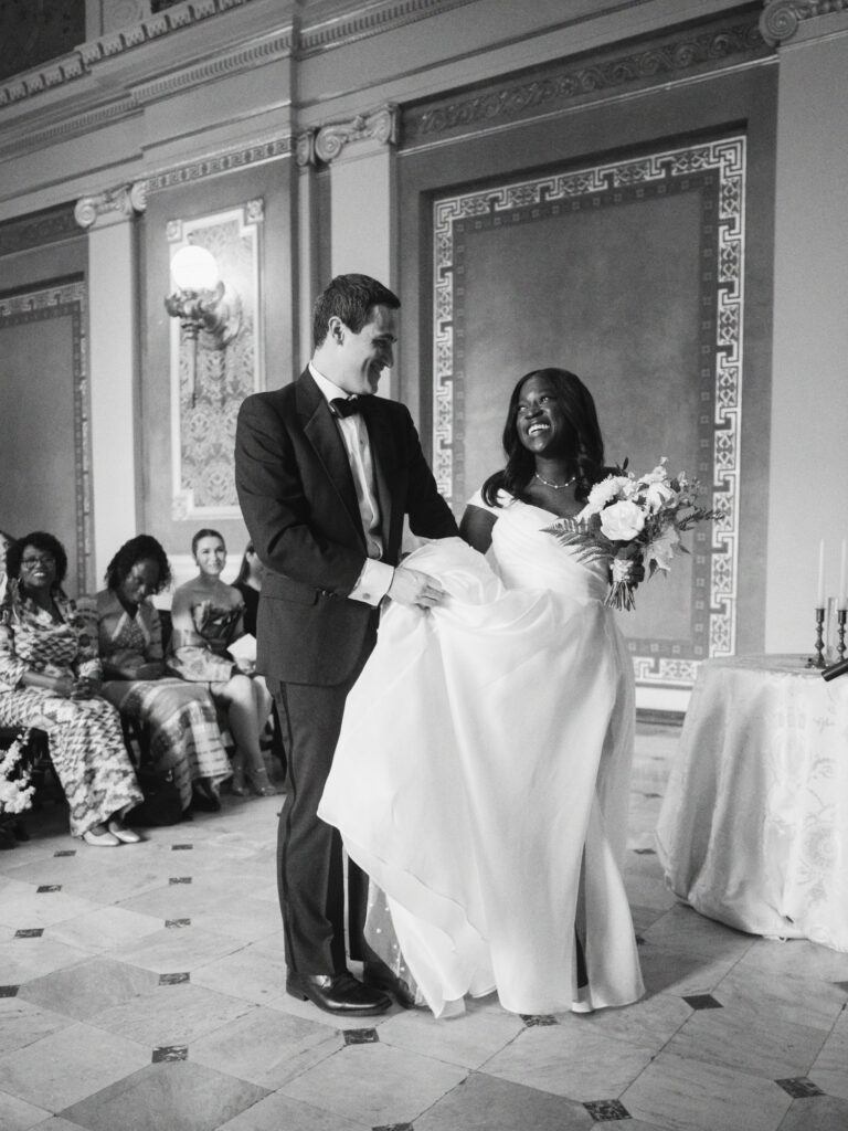 A Union Station wedding couple has a beautiful ceremony in Washington DC